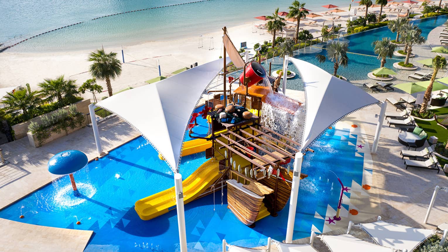 Bahrain luxury hotel with water park
