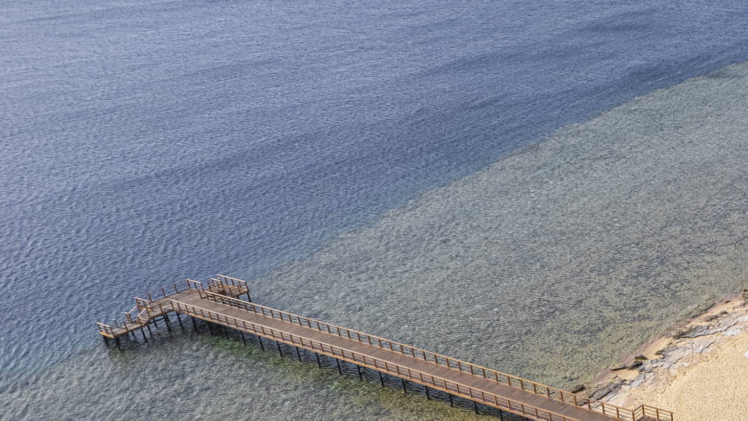 birds eye view of beach resort and luxury swimming facilities