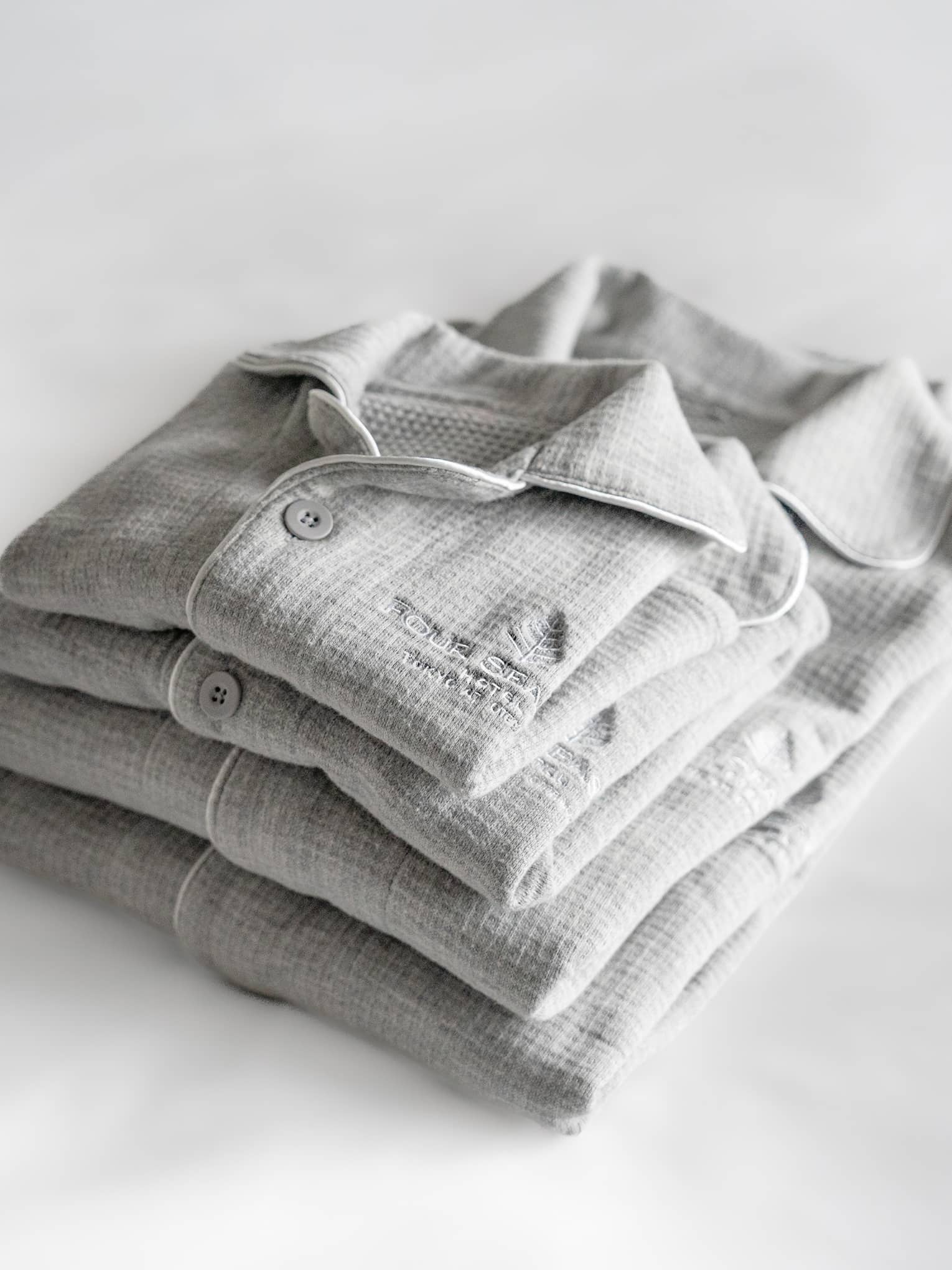 Stack of Four Seasons Hotel Tokyo at Otemachi pyjamas