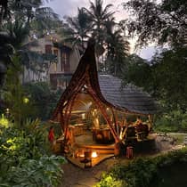 Balinese dining at Four Seasons riverside resort