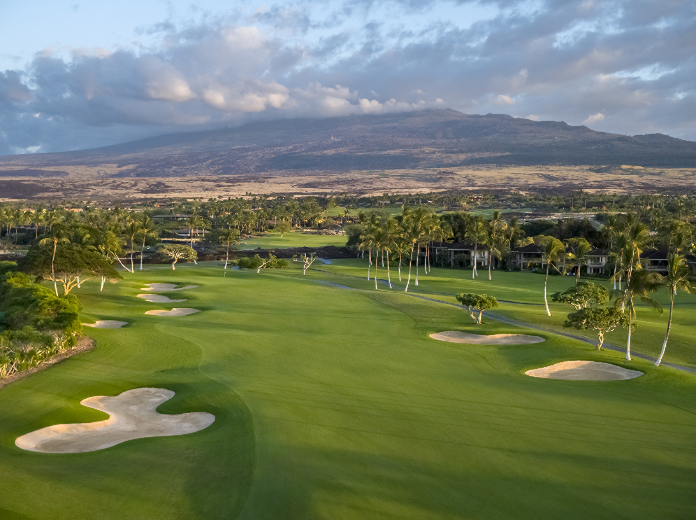 Mitsubishi golf hot sale hualalai