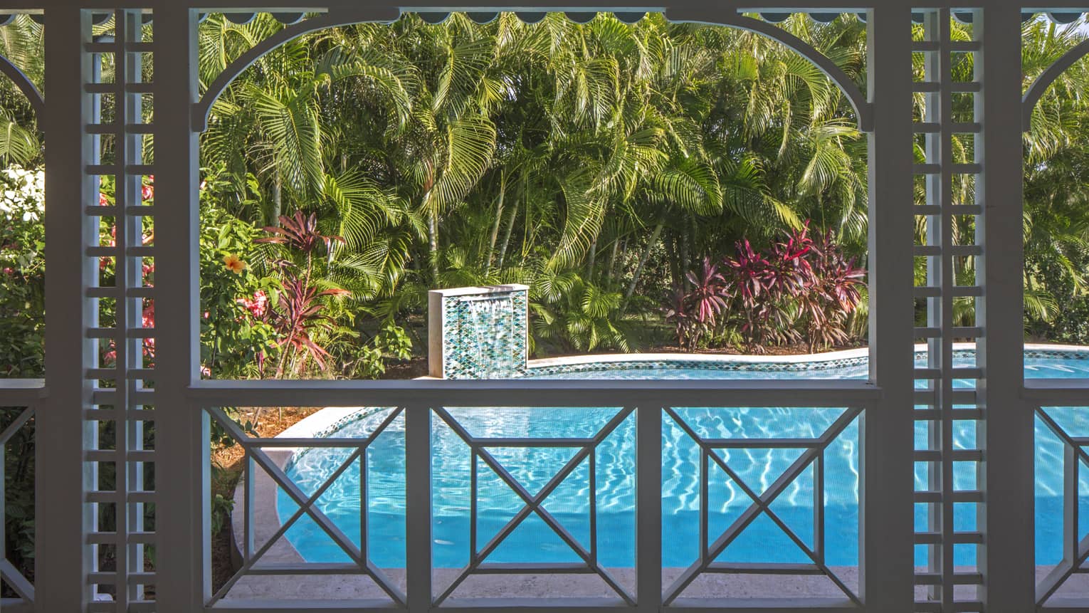 Terrace overlooking the private pool of Villa 1419