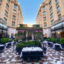 Fine dining restaurant courtyard in city