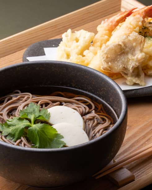 Soba noodles and prawn tempura